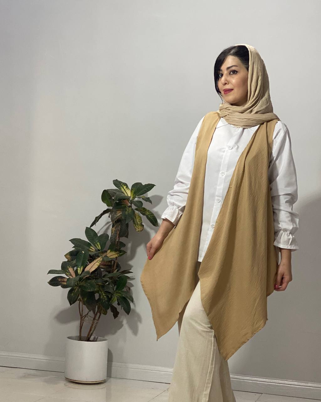 5B259475-202E-45B2-903E-ED1BC9E18A43 وست رویه عبایی - تصویر 1